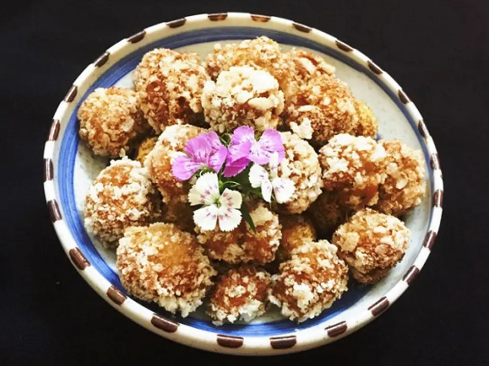 Cách làm chả cá viên nhân mayonnaise chiên xù Cách làm chả cá viên nhân mayonnaise chiên xù