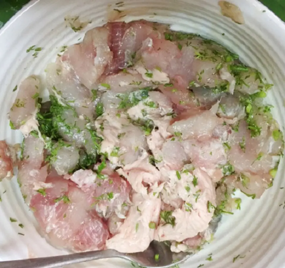 Cách làm chả cá viên nhân mayonnaise chiên xù Cách làm chả cá viên nhân mayonnaise chiên xù