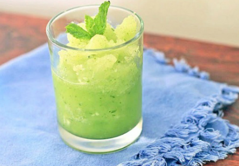Cách làm chanh tuyết đã khát mùa hè