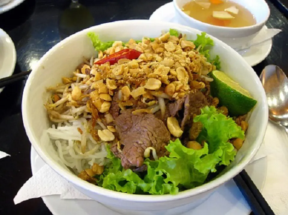 Cách làm đặc sản bún bò Nam Bộ đậm đà