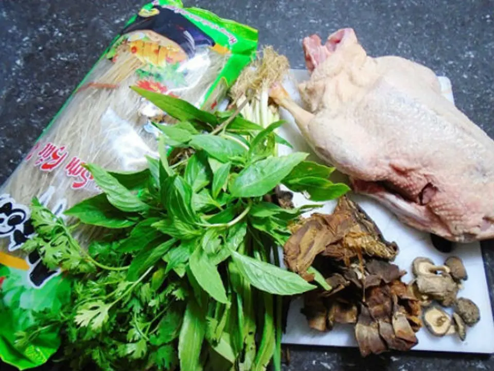 Cách làm miến măng vịt thơm ngon cho bữa sáng