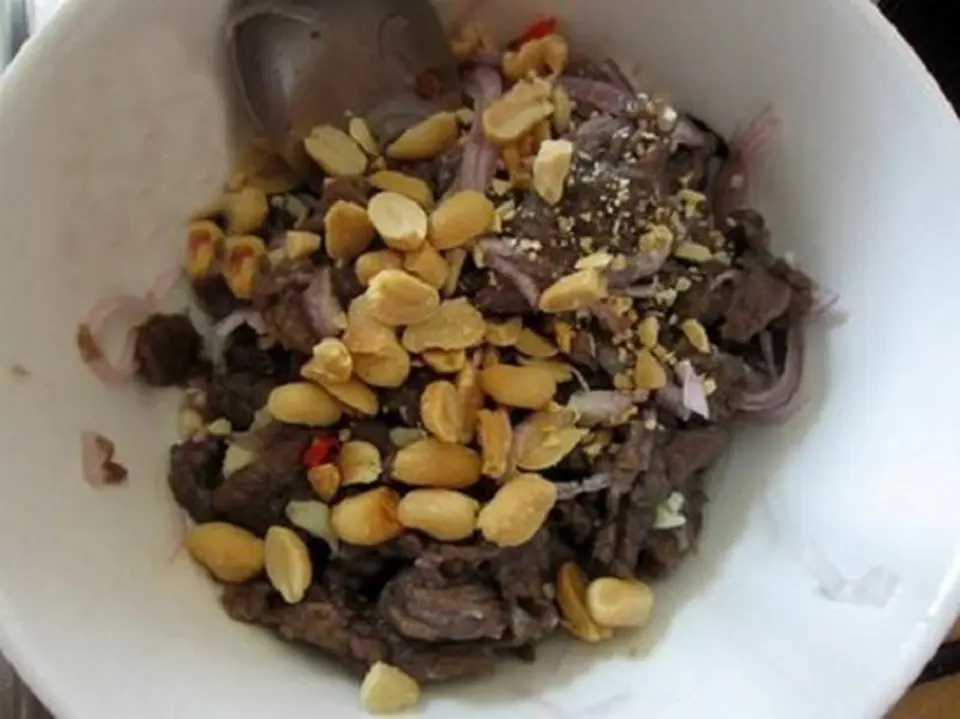 Cách làm món bò tái chanh ngon miệng