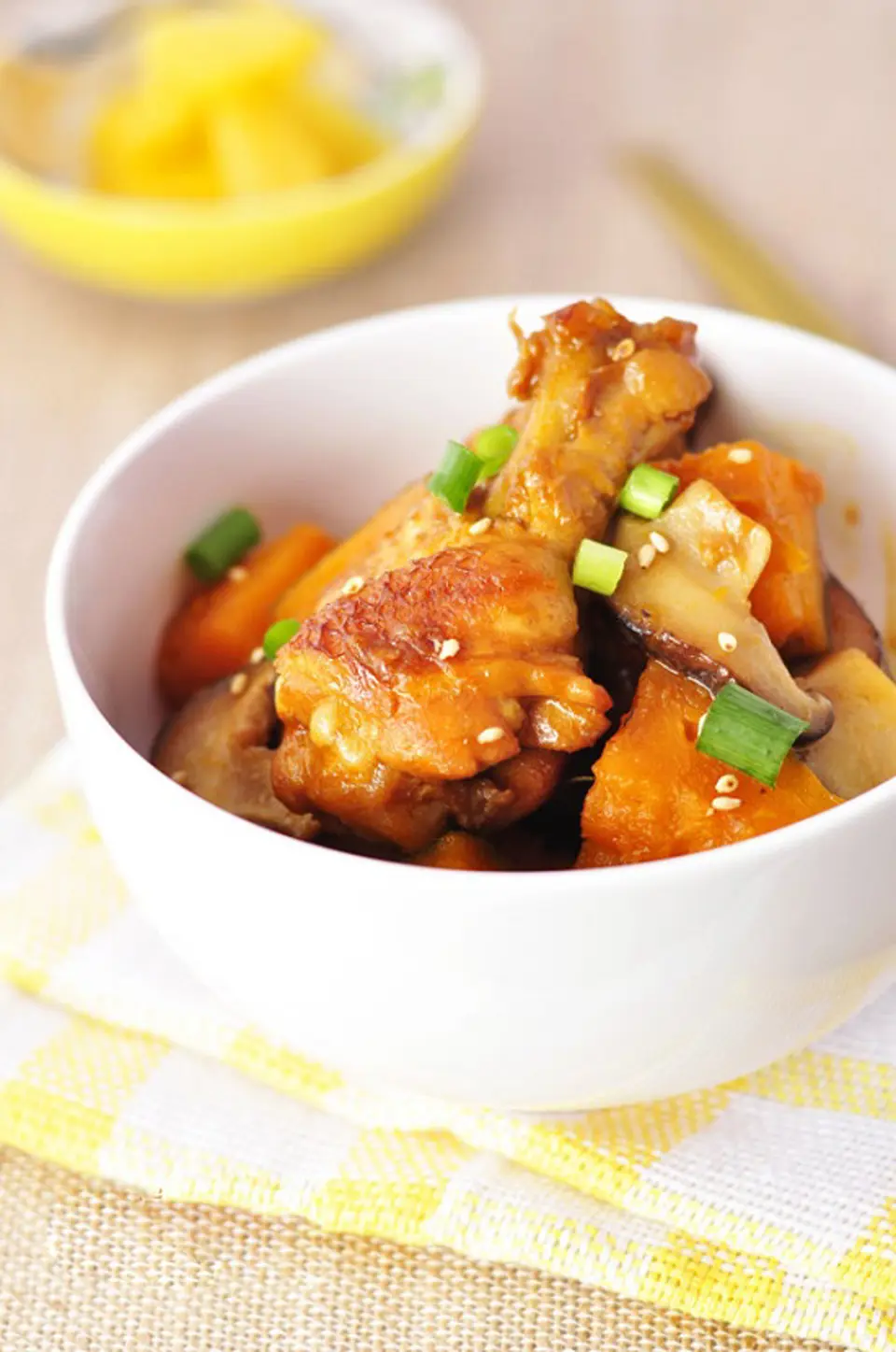 Cách làm món cánh gà om bí đỏ thơm ngon cho ngày lạnh