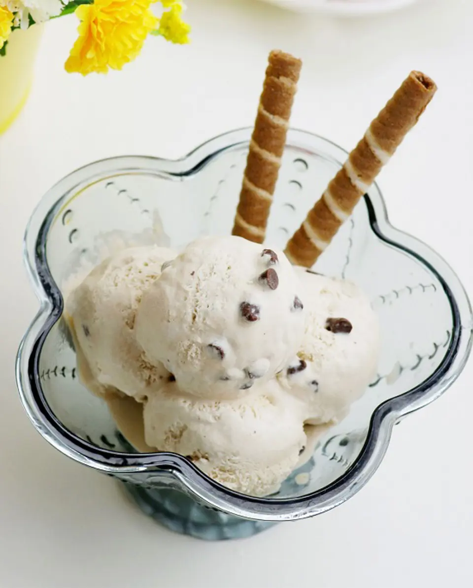 Cách làm món kem cà phê chocolate chip thơm ngon tuyệt đỉnh