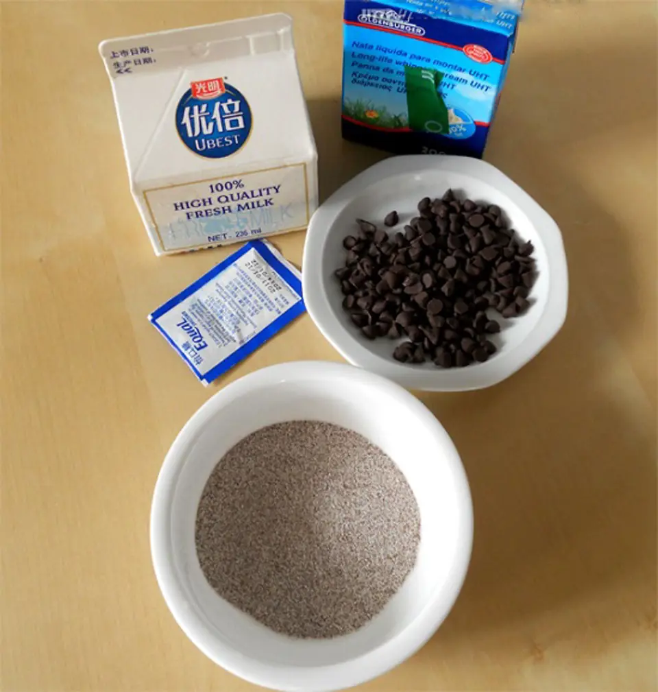 Cách làm món kem cà phê chocolate chip thơm ngon tuyệt đỉnh