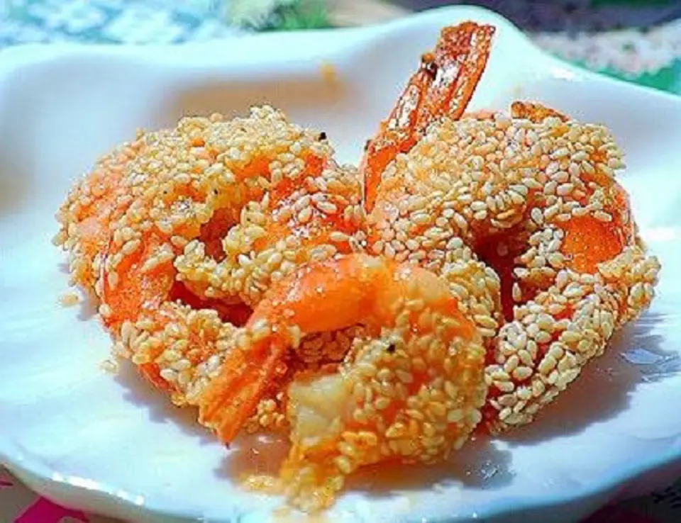 Cách làm món tôm tẩm vừng chiên giòn cho bữa tối nhanh gọn
