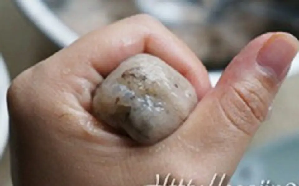 Cách làm món tôm viên bọc ngô ngọt đơn giản lạ miệng