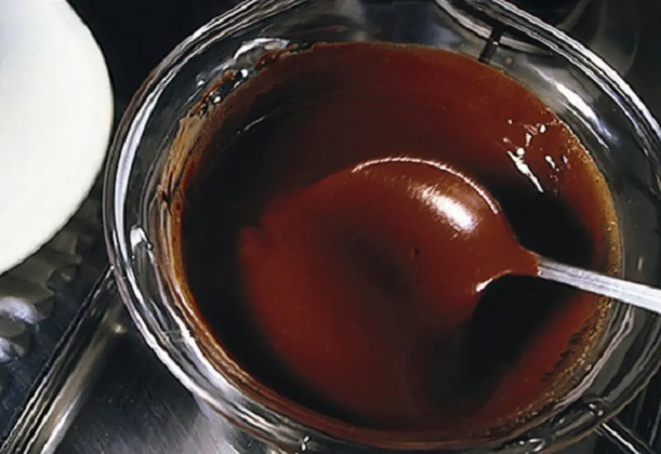 Cách làm món “ xúc xích” chocolate hấp dẫn mới lạ Cách làm món “ xúc xích” chocolate hấp dẫn mới lạ
