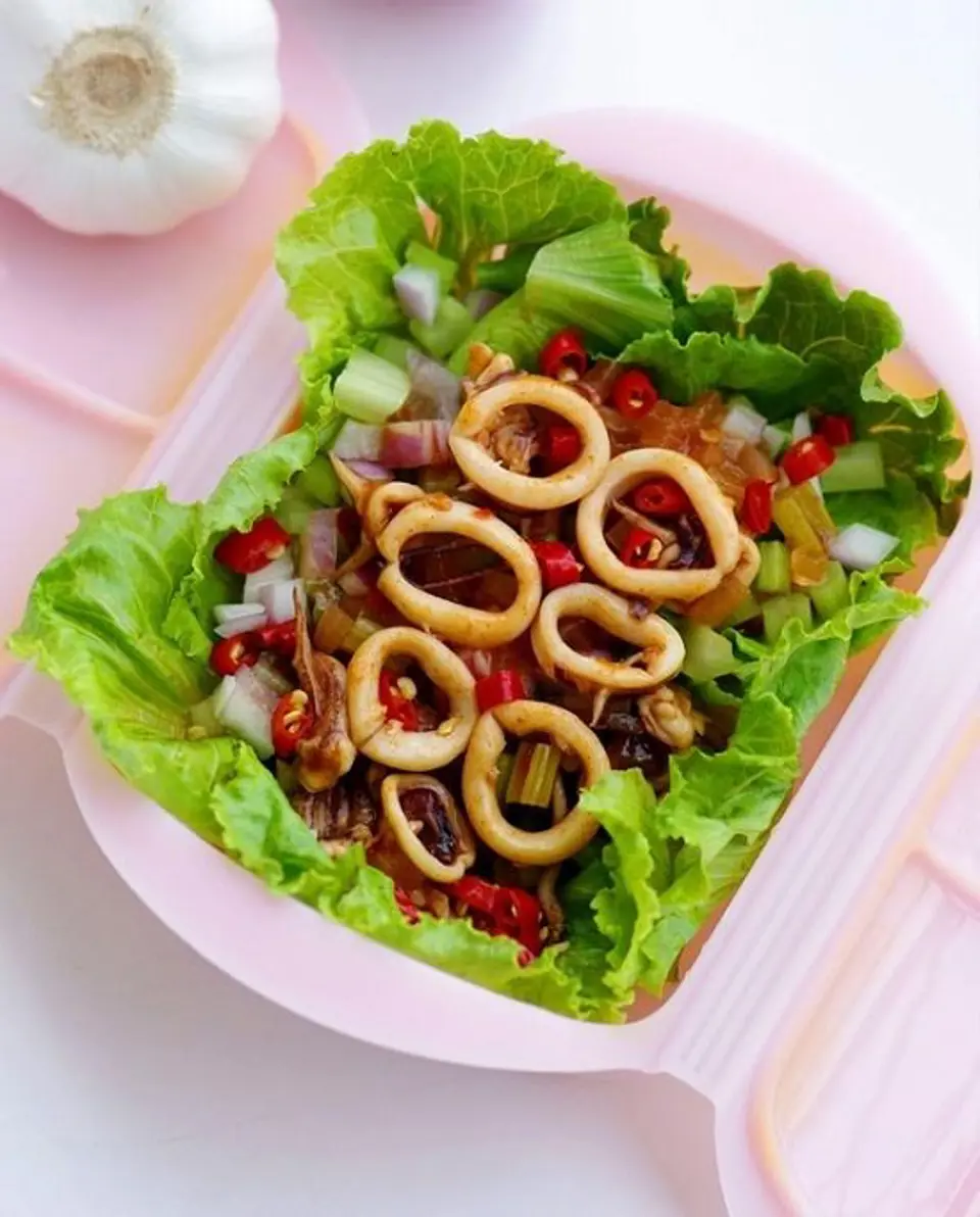 Cách làm mực hấp kiểu Thái Lan