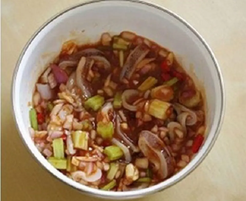 Cách làm mực hấp kiểu Thái Lan