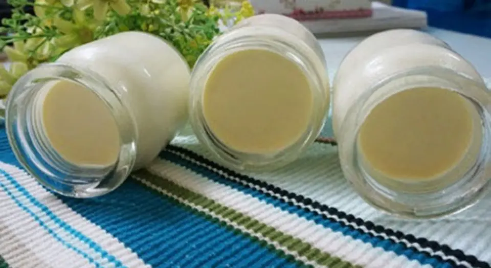 Cách làm sữa chua phô mai mới lạ cho bé