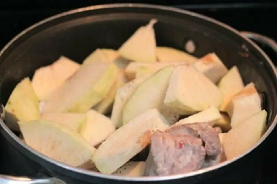 Cách làm sườn non ninh sa kê ngon mê li