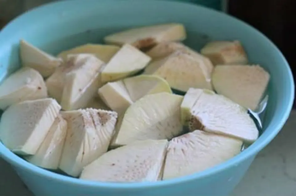 Cách làm sườn non ninh sa kê ngon mê li