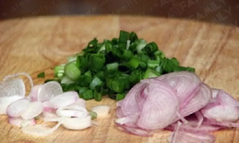 Cách làm tôm kho quẹt chấm rau củ luộc ngon