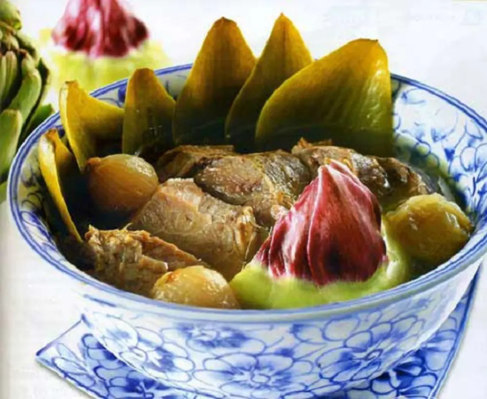 Cách nấu canh Atiso hầm chân giò