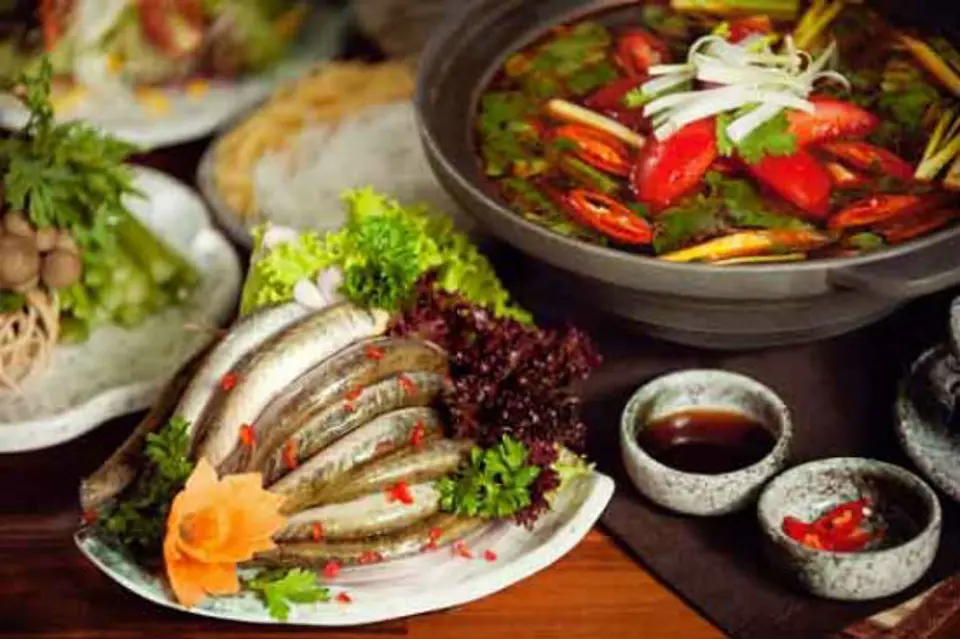 Cách nấu lẩu cá kèo lá giang
