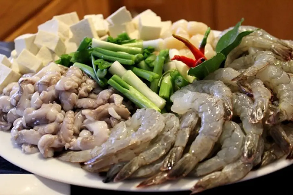 Cách nấu lẩu Thái chua cay tại nhà