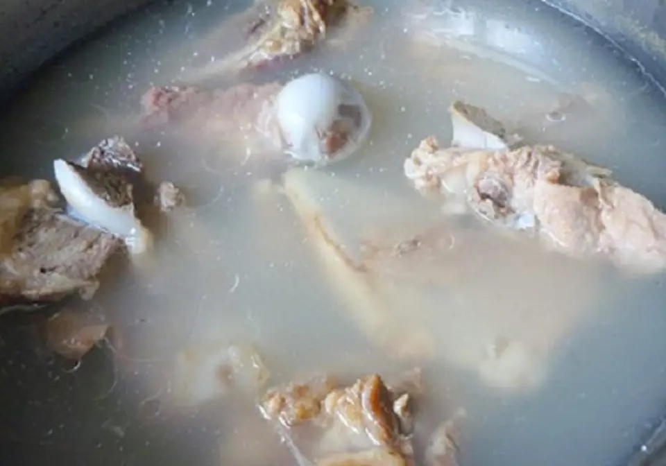 Cách nấu lẩu Thái chua cay tại nhà