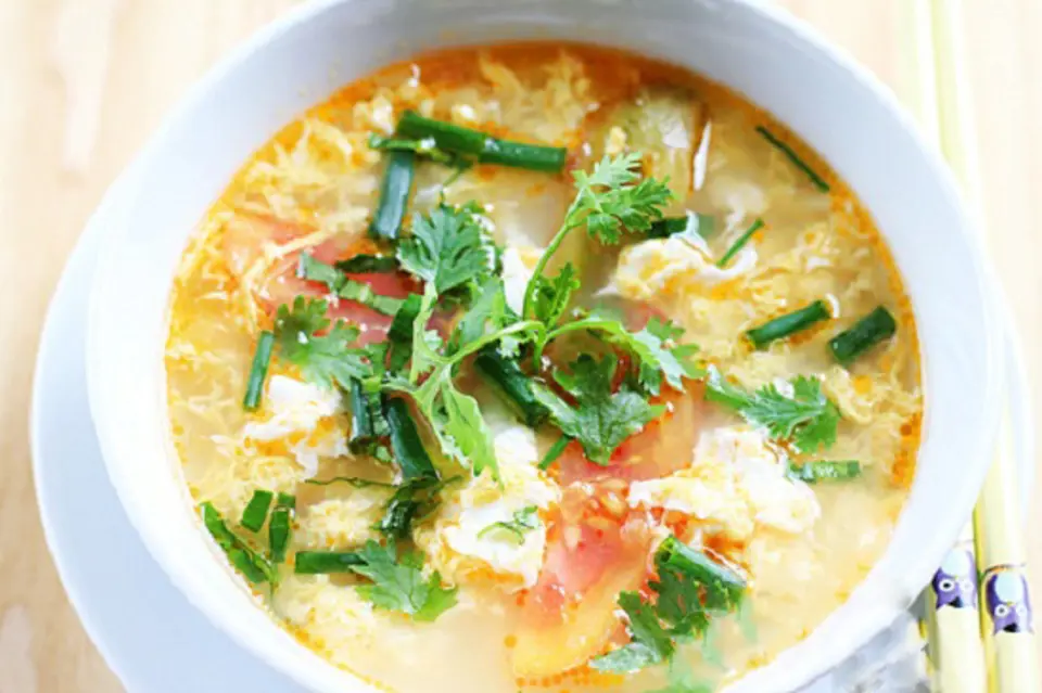 Cách nấu món ăn hàng ngày đơn giản với canh cà chua trứng