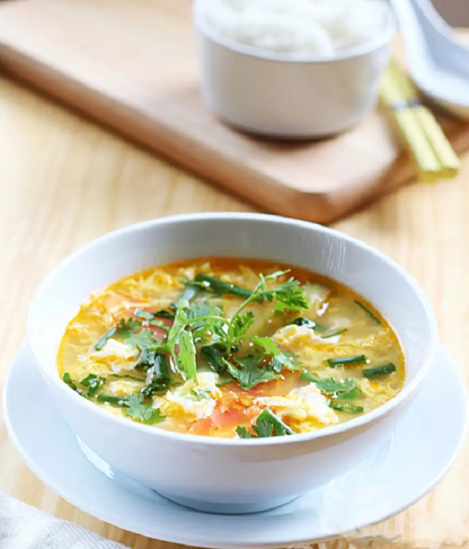 Cách nấu món ăn hàng ngày đơn giản với canh cà chua trứng
