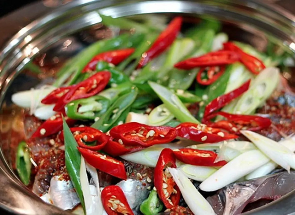 Cách nấu món cá thu kho củ cải kiểu Hàn