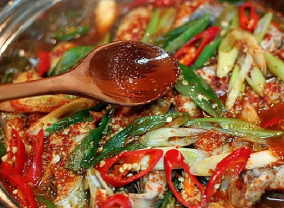 Cách nấu món cá thu kho củ cải kiểu Hàn