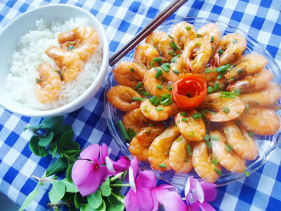 Chế biến món tôm rang mặn đậm đà, ngon cơm Chế biến món tôm rang mặn đậm đà, ngon cơm