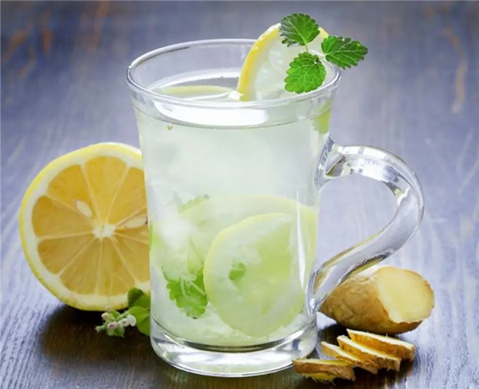 Công thức làm detox từ gừng và chanh Công thức làm detox từ gừng và chanh