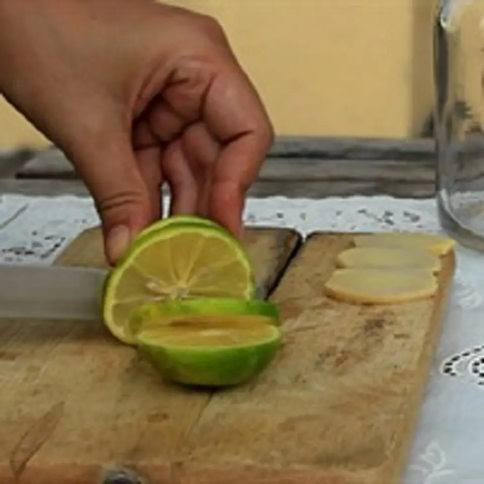 Công thức làm detox từ gừng và chanh Công thức làm detox từ gừng và chanh