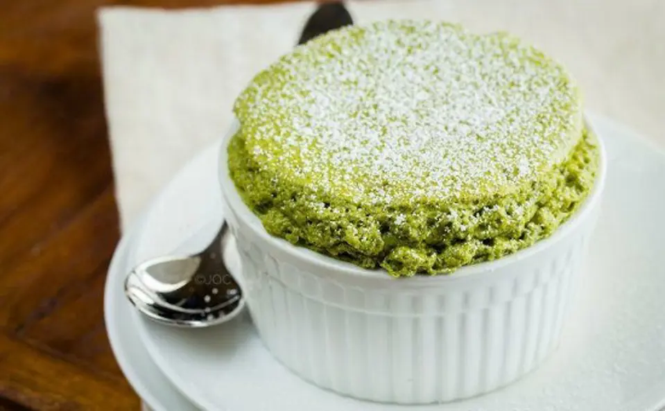 Cực dễ với cách làm món souffle trà xanh