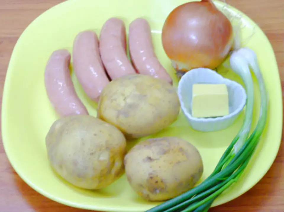 Cùng làm bữa tối nhanh gọn với món khoai tây xào xúc xích Cùng làm bữa tối nhanh gọn với món khoai tây xào xúc xích