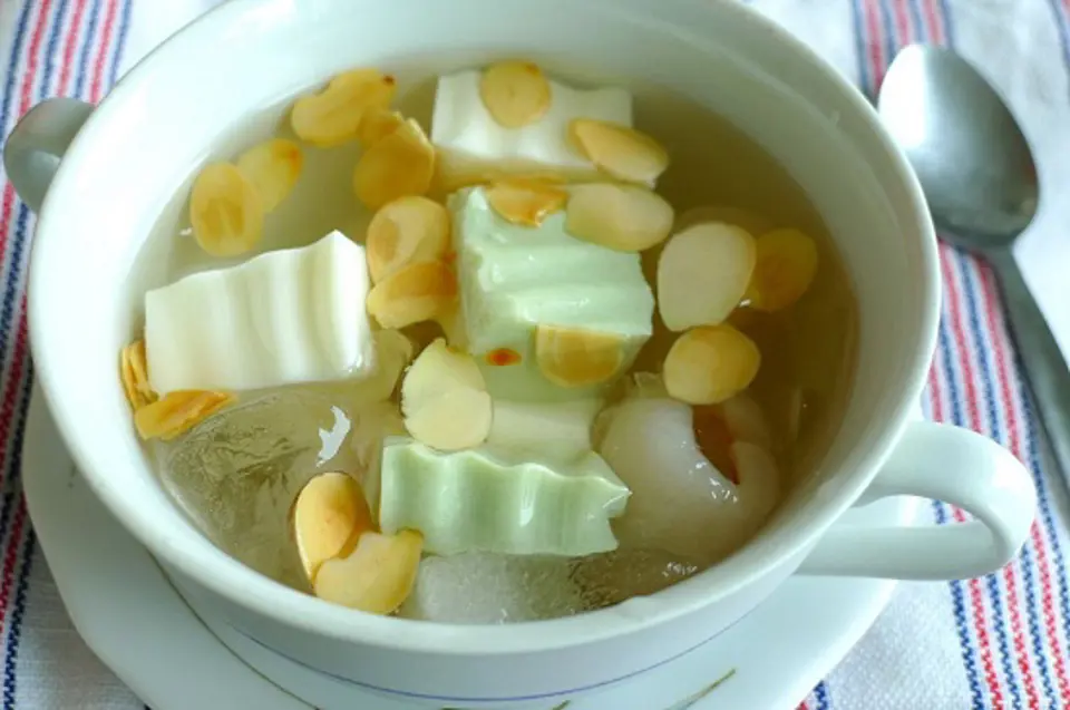 Hướng dẫn cách nấu chè khúc bạch trà xanh ngon như ngoài hàng