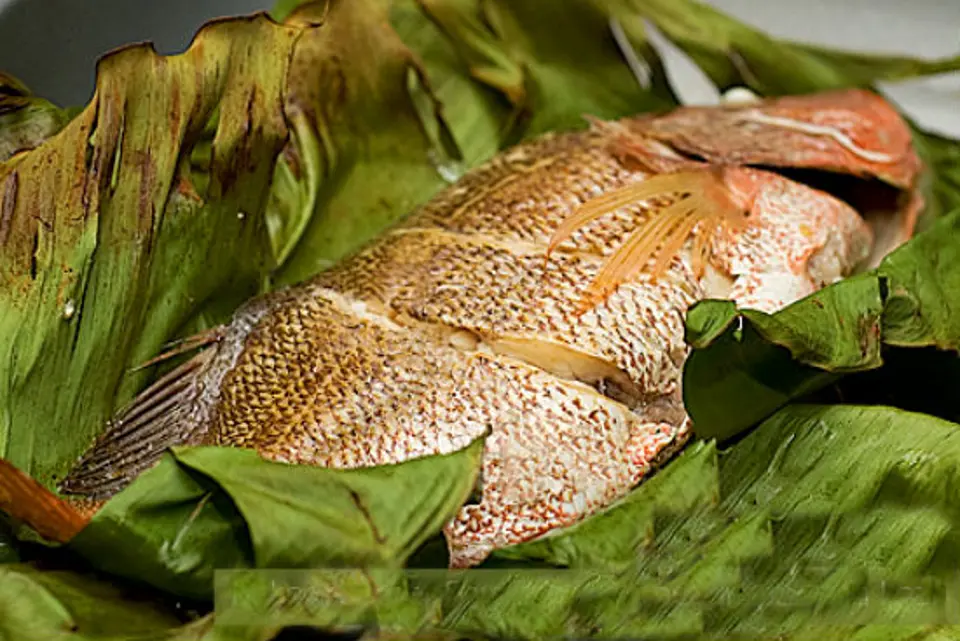 Hướng dẫn làm món cá hấp chuối dân dã