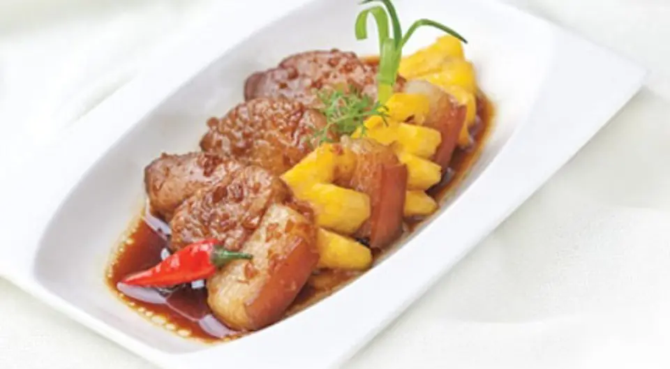 Lạ miệng ngon cơm với món thịt heo kho dứa đậm đà