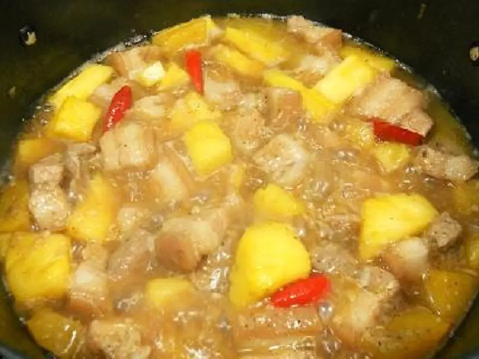 Lạ miệng ngon cơm với món thịt heo kho dứa đậm đà