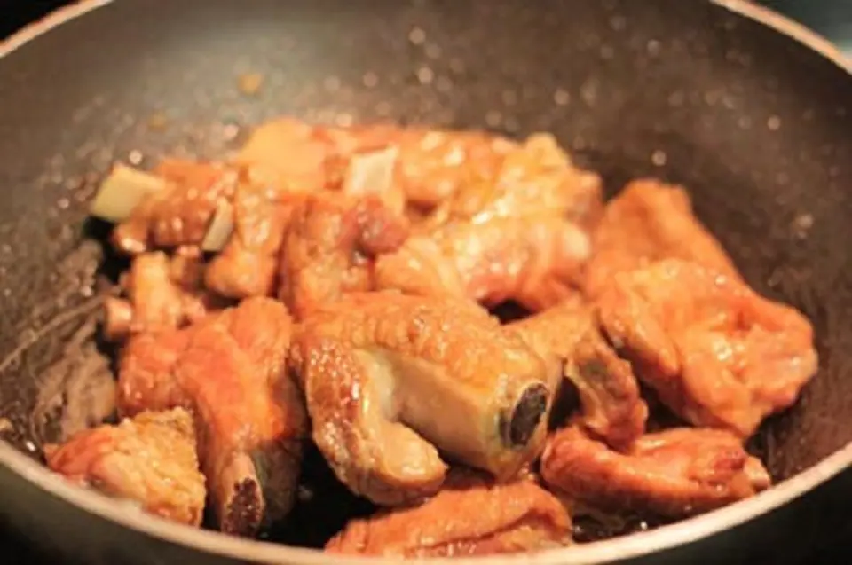 Ngon cơm với món sườn heo om khoai tây
