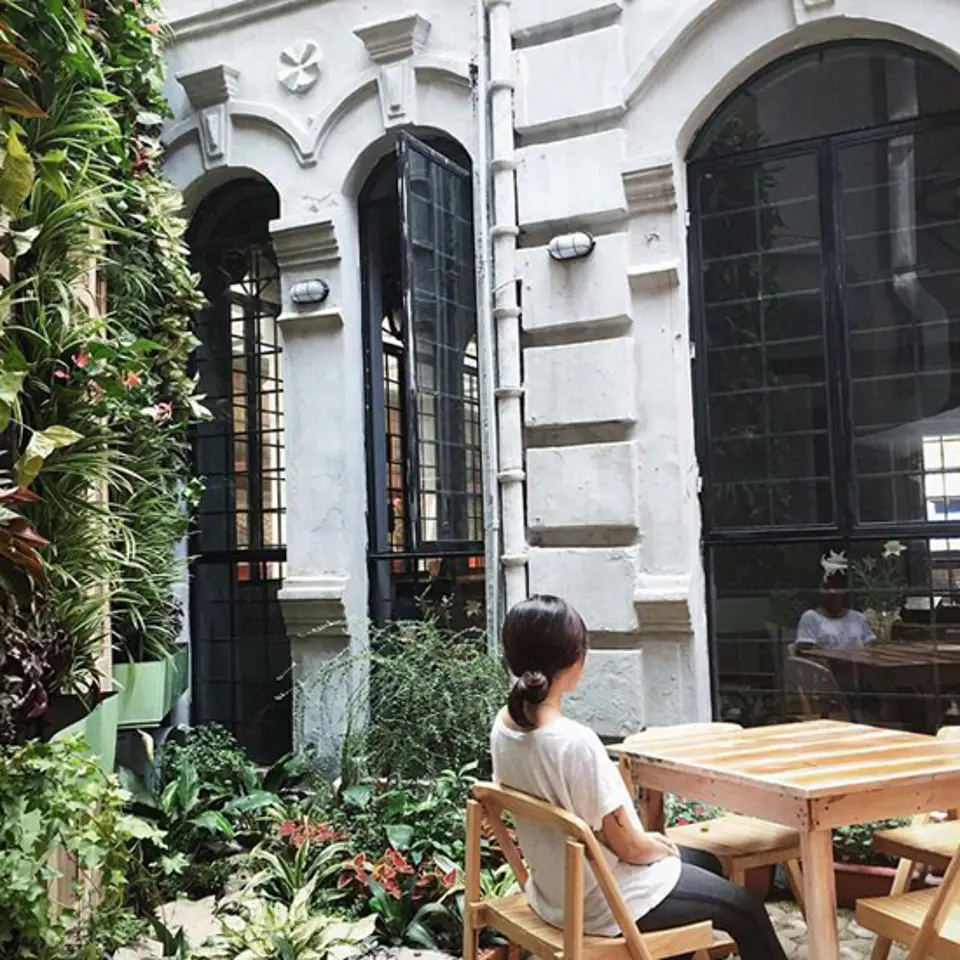 Những quán cà phê đẹp ở Hà Nội không thể bỏ qua