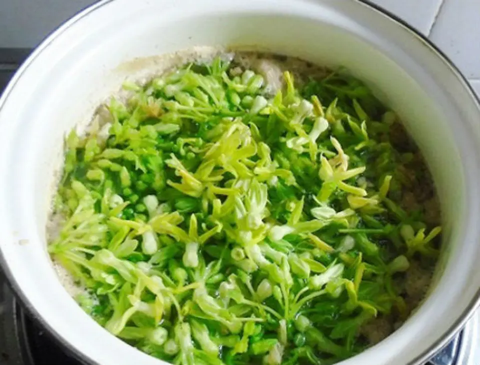 Thưởng thức món ngon mỗi ngày với canh cua nấu thiên lý