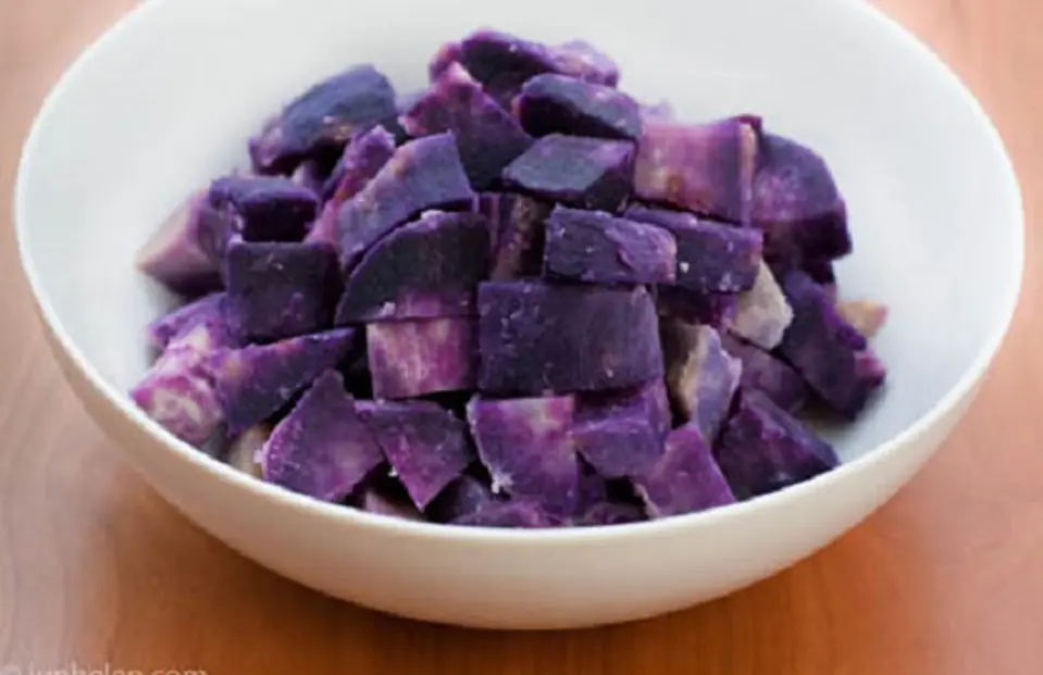 Cách làm bánh trung thu khoai lang tím không cần lò nướng