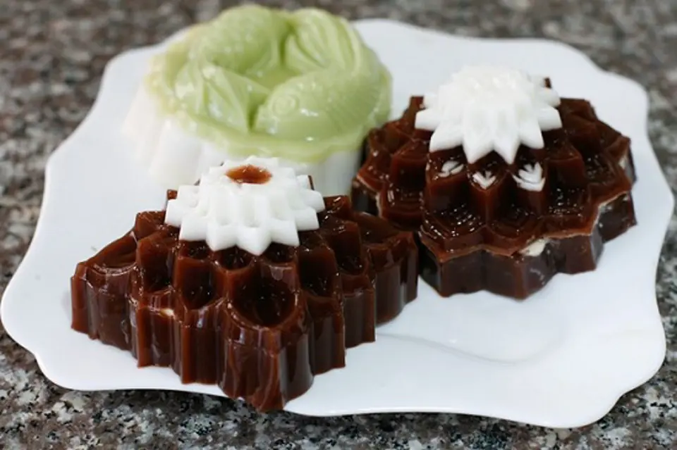 Cách làm bánh trung thu rau câu nhân bánh flan ngon tuyệt Cách làm bánh trung thu rau câu nhân bánh flan ngon tuyệt