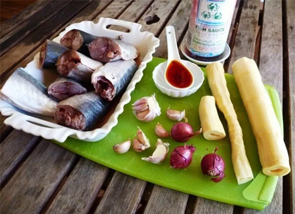 Cách làm cá nục kho măng dân dã ngon cơm Cách làm cá nục kho măng dân dã ngon cơm