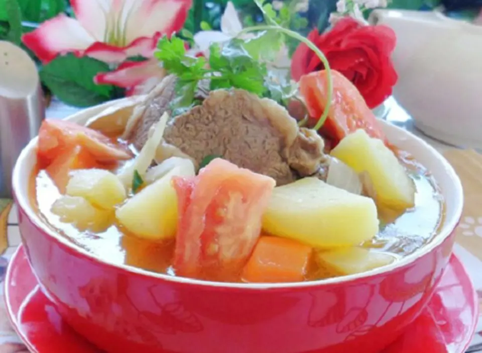 Cách làm canh sườn bò thơm ngon