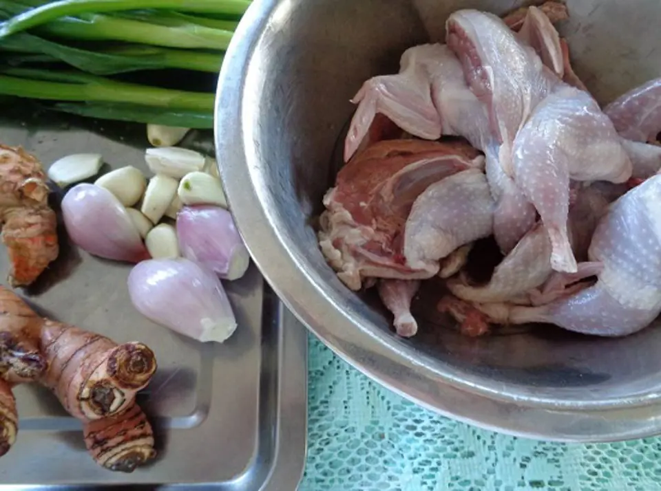 Cách làm chim cút chiên riềng ăn là nhớ