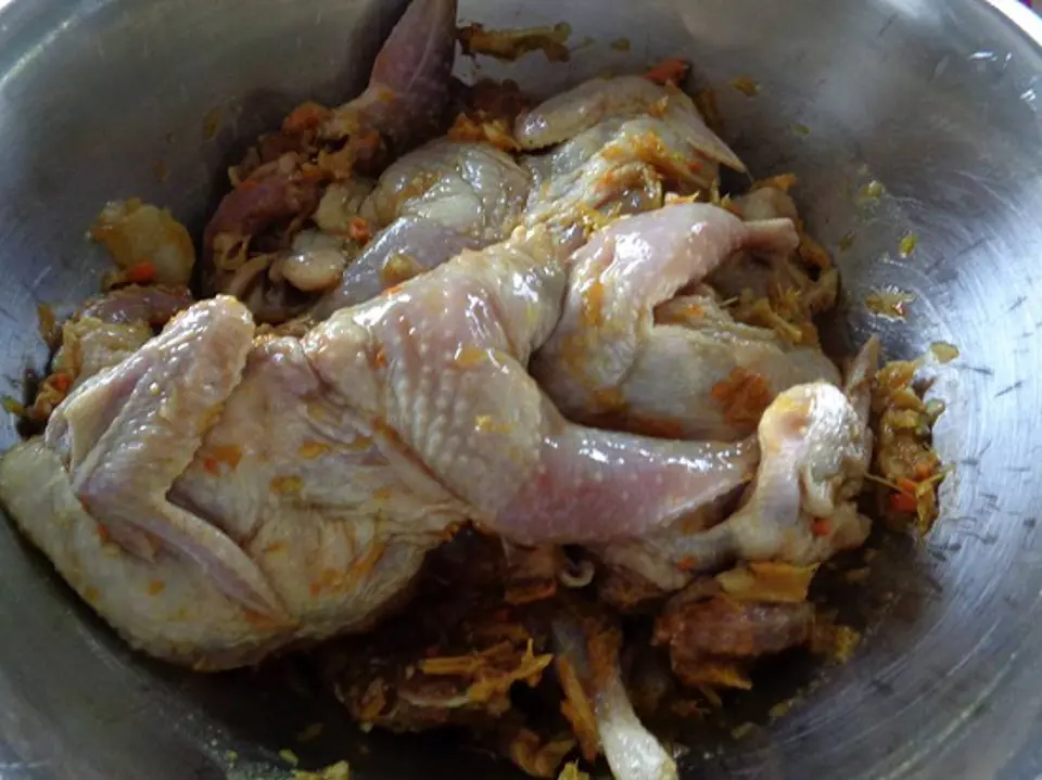 Cách làm chim cút chiên riềng ăn là nhớ