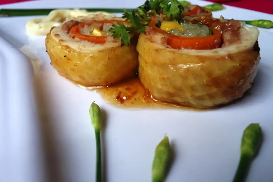 Cách làm gà cuộn xôi xoài sốt dừa đơn giản