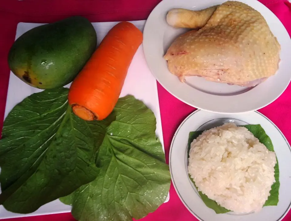 Cách làm gà cuộn xôi xoài sốt dừa đơn giản