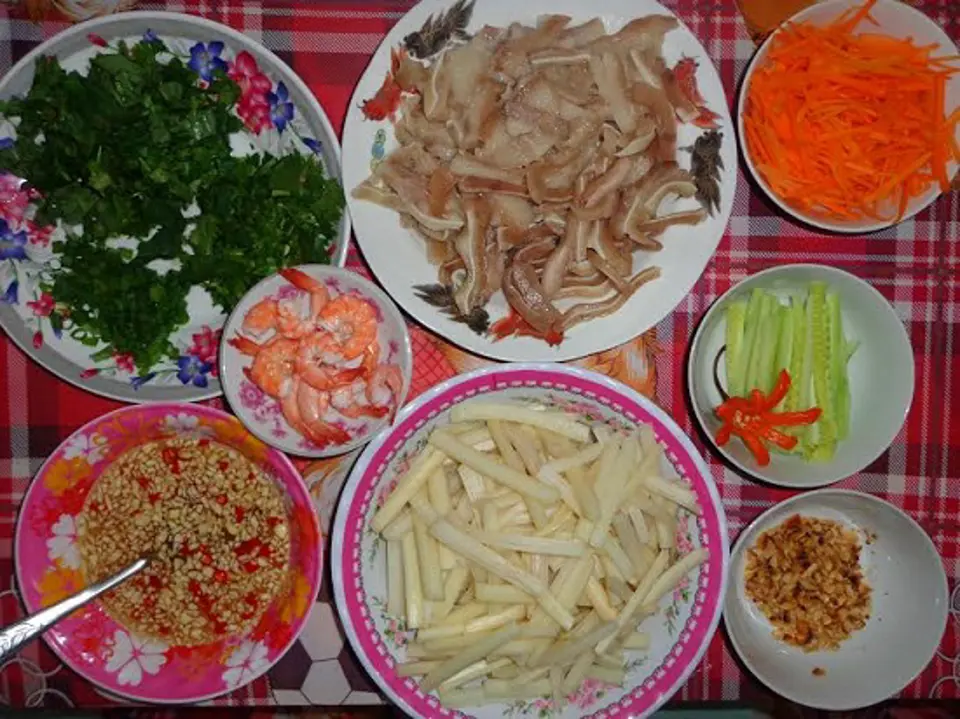 Cách làm gỏi ngó sen tôm thịt giải nhiệt ngày hè Cách làm gỏi ngó sen tôm thịt giải nhiệt ngày hè