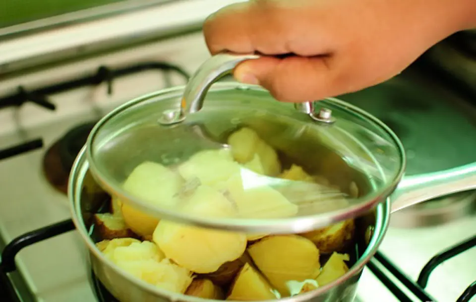 Cách làm món bánh khoai tây thịt bò rau củ nướng Cách làm món bánh khoai tây thịt bò rau củ nướng