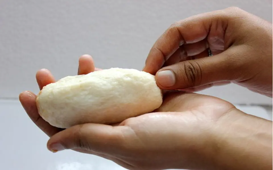 Cách làm món bánh mì cay bọc khoai tây chiên giòn