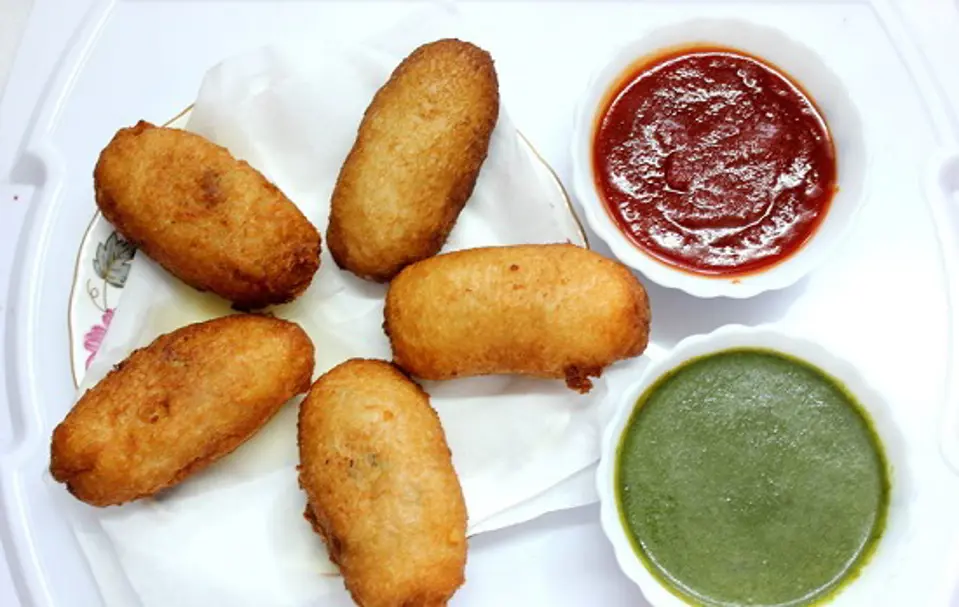 Cách làm món bánh mì cay bọc khoai tây chiên giòn